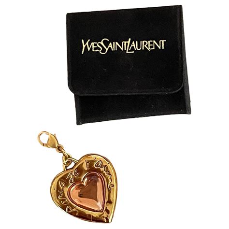 Yves Saint Laurent pendentif coeur neuf 